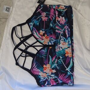 Torrid Women's Plus Size Bathing Suit Top NWT